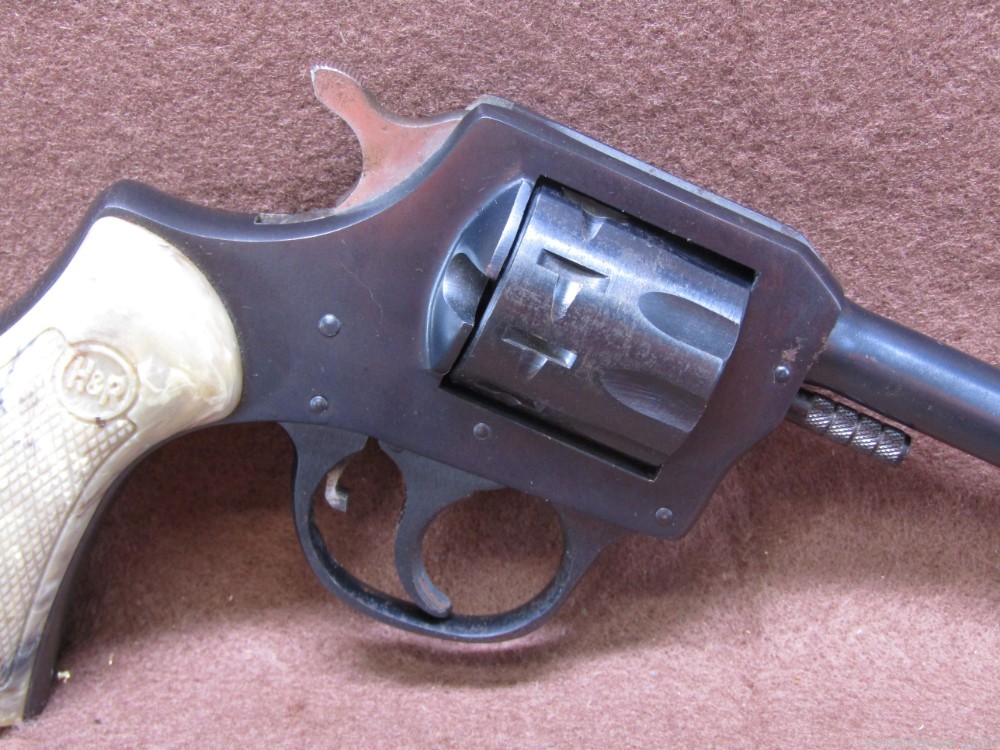 Harrington & Richardson H&R Arms 922 22 LR 9 Shot Double Action Revolver-img-2