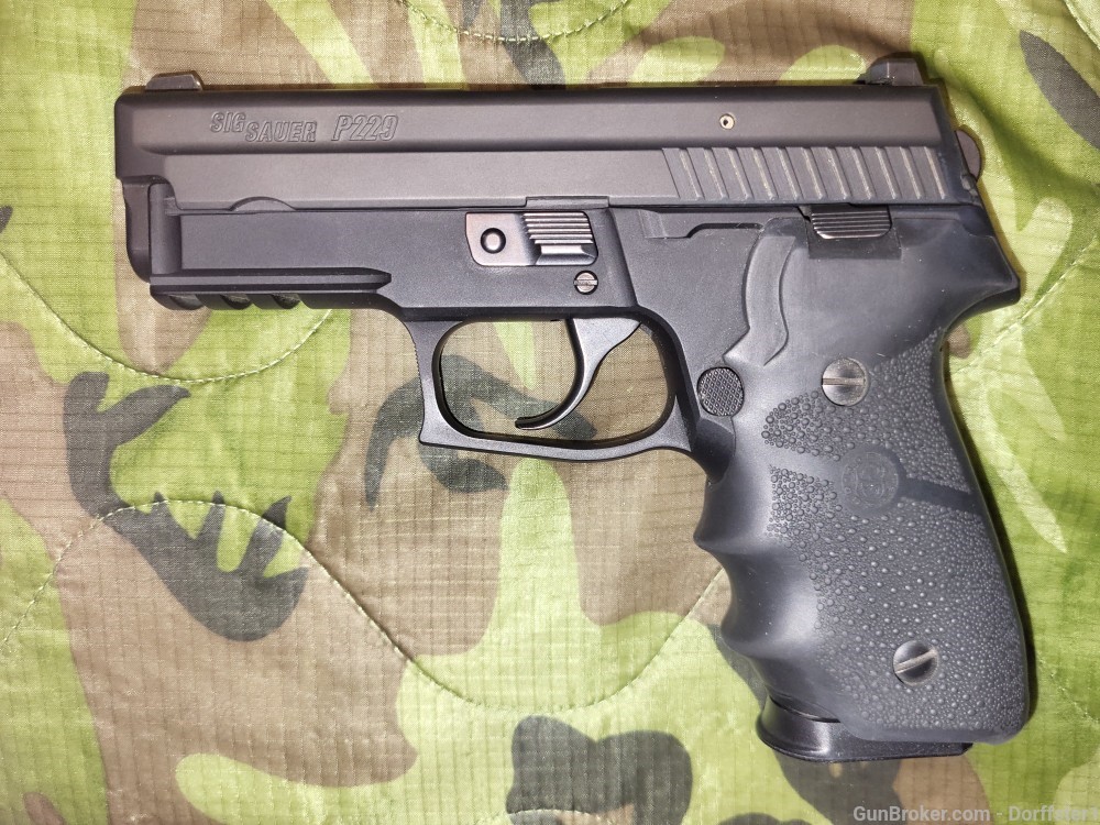 Sig Sauer P229R DAO DAK Trigger .40 S&W Pistol w 3 12-rd Mags Hogue Grips-img-2