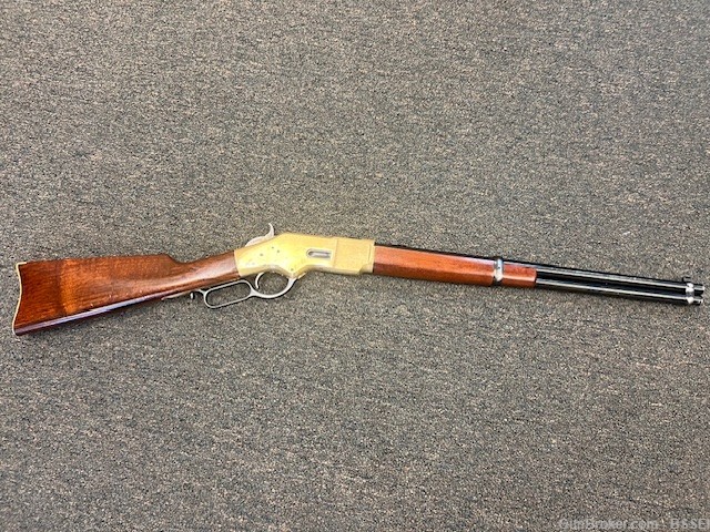 A Uberti Model 66 lever action carbine-img-0