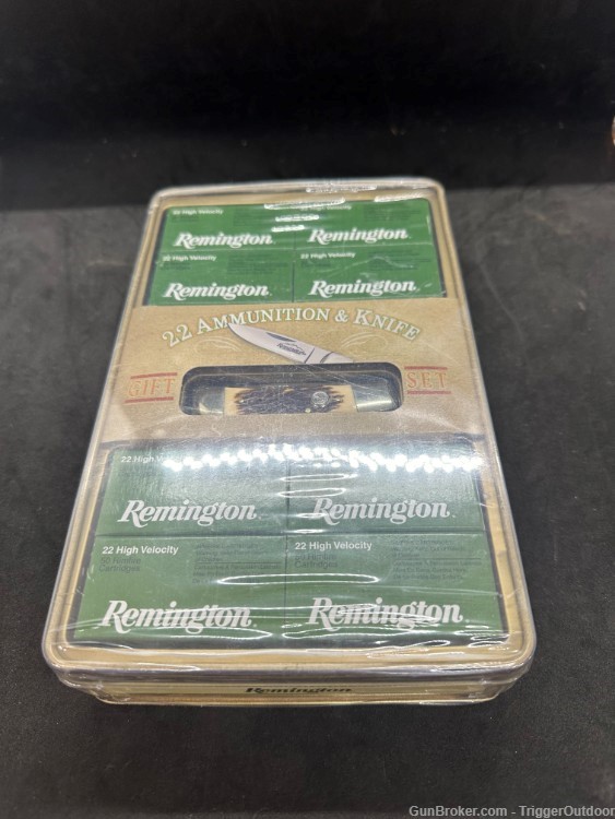 Remington 22 Ammunition & Knife Set!-img-0