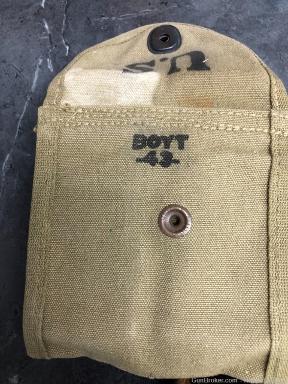 M1 Carbine Boyt pouch 1943 and 1x Winchester mag, 1X mag marked SP (loaded)-img-1