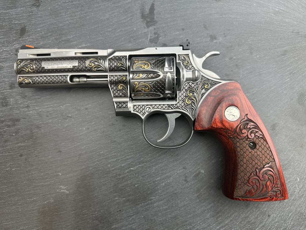FACTORY 2ND - Colt Python ENGRAVED Royal Snake Scale by Altamont 4.25"-img-0