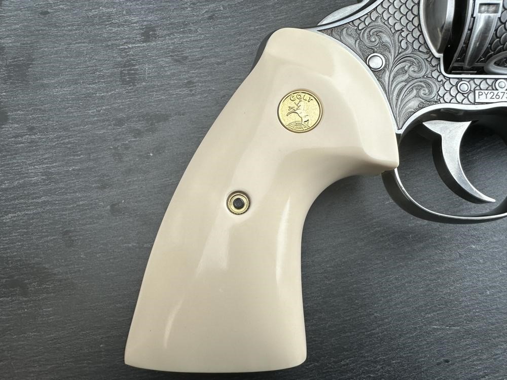 FACTORY 2ND - Colt Python 2020 ENGRAVED Royal Snake Scale by Altamont 3"-img-9