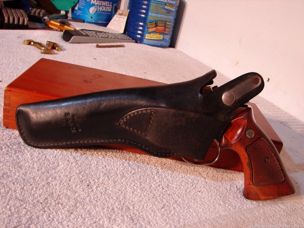 S&W N FRAME HOLSTER BY BIANCHI RT HANDED UP TO 6" BARREL MODEL 29,58,27 ETC-img-5