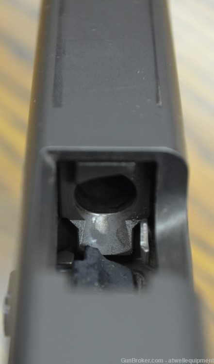 Glock 17 Gen 4 9MM Semi Auto Pistol-img-11