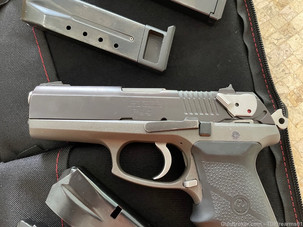 Ruger P94 steel blued .40 s&w da/sa handgun w/ soft case & 5 mags-img-1