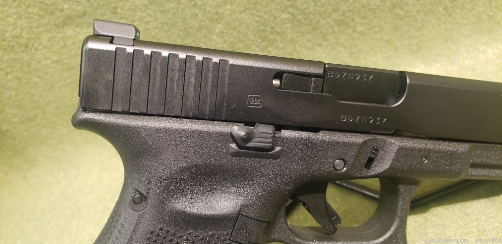 Glock 19M FBI Contract Gun 9mm 15 Round NIB PM1950333 Austrian Made-img-12