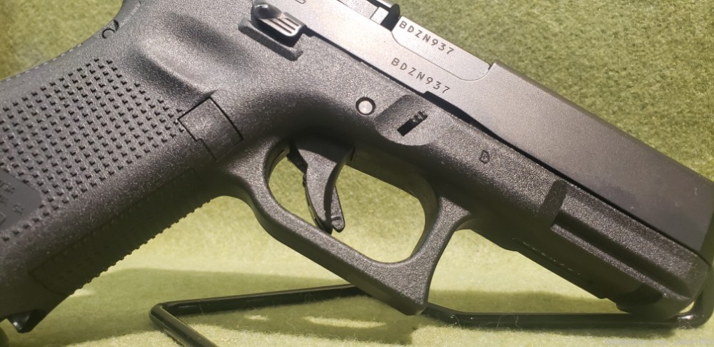 Glock 19M FBI Contract Gun 9mm 15 Round NIB PM1950333 Austrian Made-img-13