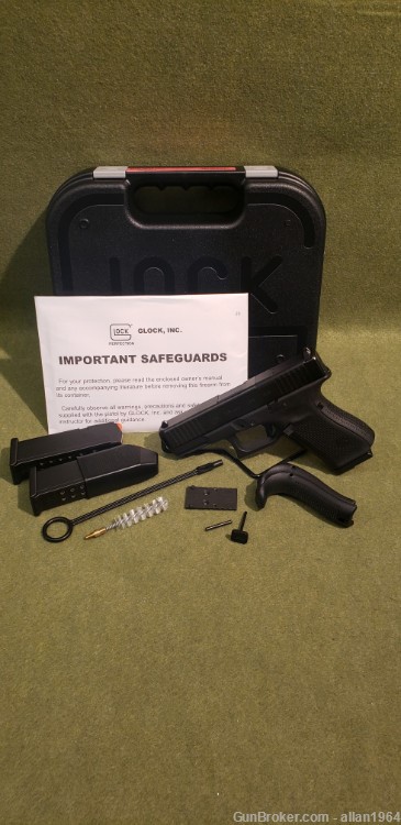Glock 19M Gen 5 MOS Semi Auto 9mm NIB UMA195S203MOS USA Made-img-0