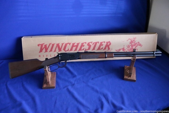 Winchester 9410 Shotgun lever .410 in 98% and in original box -img-0