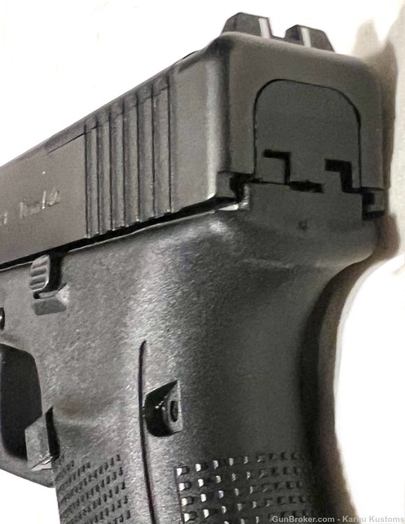 LNIB Glock 20 Gen 5 MOS, 10mm, 3 magazines-img-3