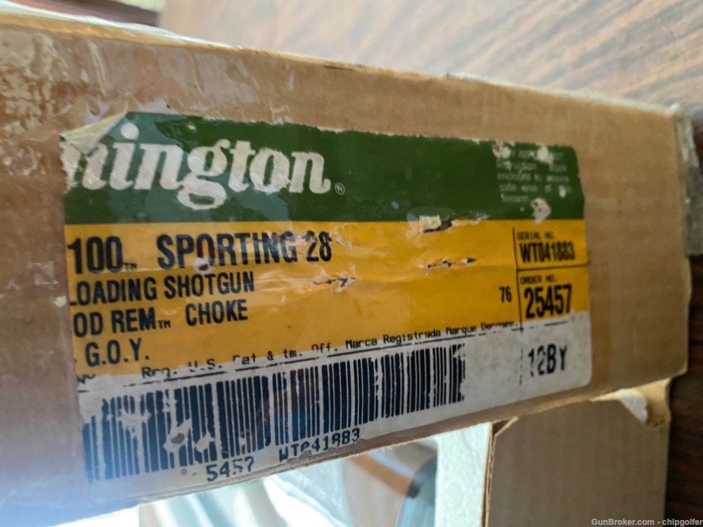 2004 Shotgun of the Year Remington 1100 Sporting 28 Gauge, New in Box  -img-10