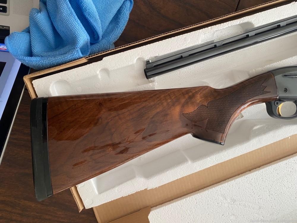 2004 Shotgun of the Year Remington 1100 Sporting 28 Gauge, New in Box  -img-28