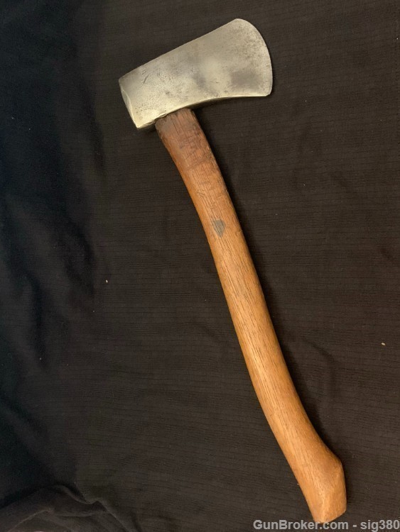 1930s MARBLES NO.9 HAND AXE WITH WOOD HANDEL-img-0