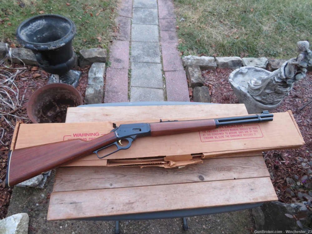 Marlin 1894 94 44 magnum lever rifle with ORIGINAL box 1977 pre safety-img-0