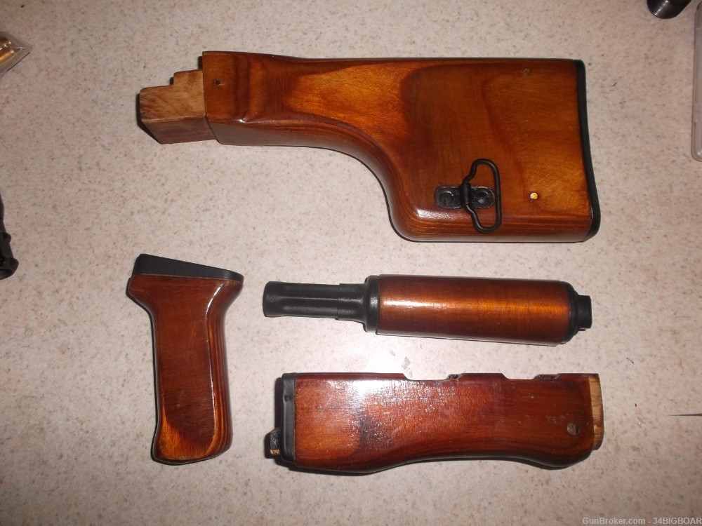 RUSSIAN AK47 AK74 LAMINATED  RED WOOD STOCK SET MINT! COMPLETE-img-0