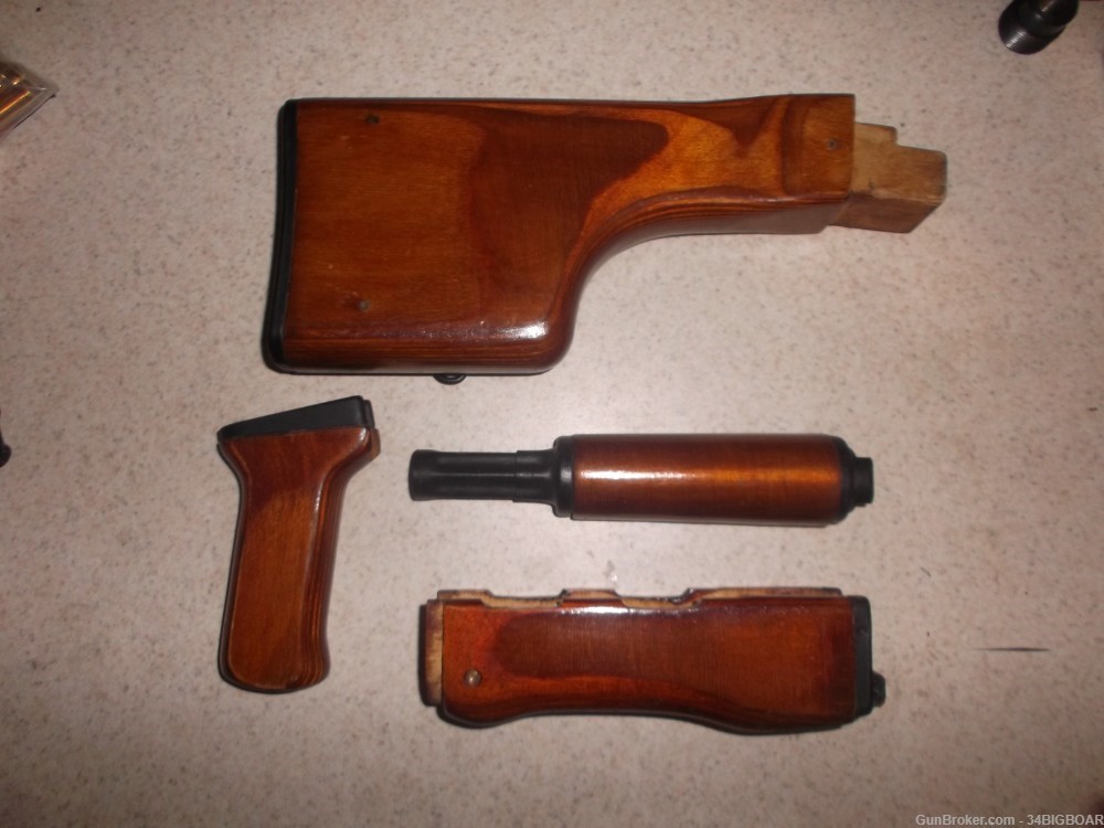 RUSSIAN AK47 AK74 LAMINATED  RED WOOD STOCK SET MINT! COMPLETE-img-1