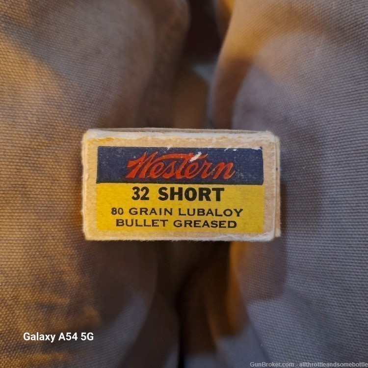 (46) rounds Western Bullseye Lubaloy  32 Short Rim Fire -img-2