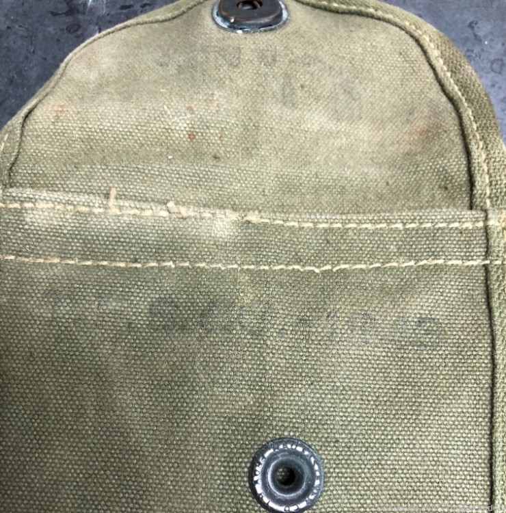 M1 Carbine pouch 1943 and 2 magazines marked SW-img-2
