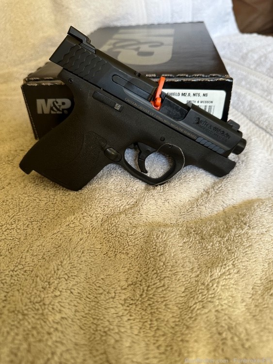 NIB Smith&Wesson M&P40 M2.0 -img-0
