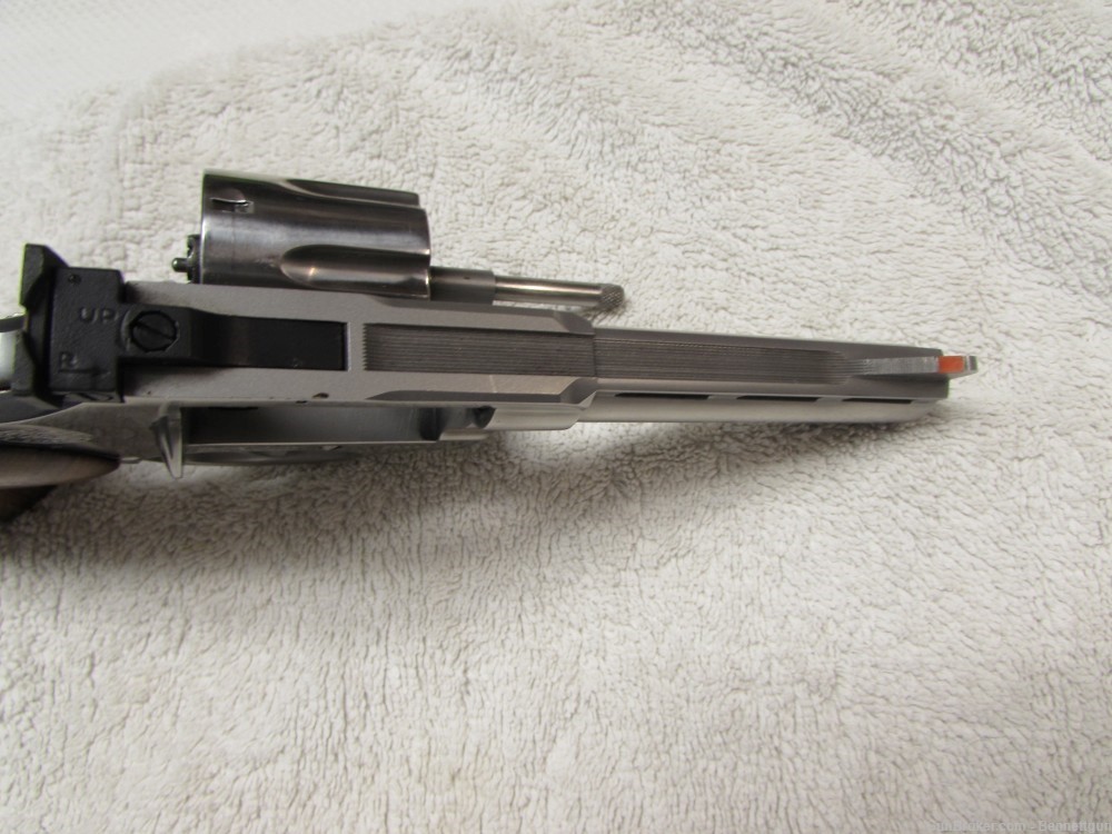 Taurus 689 357 mag 4" VR Stainless Revolver w/ Holster-img-13