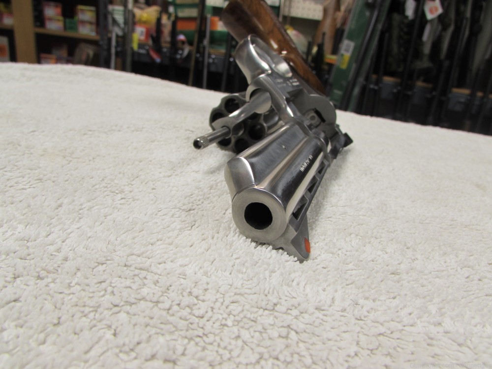 Taurus 689 357 mag 4" VR Stainless Revolver w/ Holster-img-18