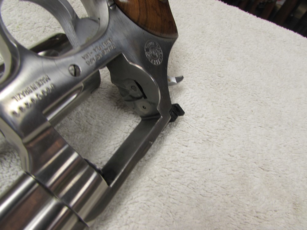 Taurus 689 357 mag 4" VR Stainless Revolver w/ Holster-img-17