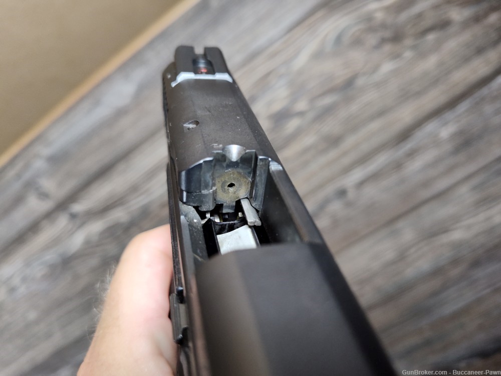 Smith & Wesson M&P9 Semi-Auto 9mm 4.25" Barrel w/ One 17 Rnd Mag & Protec!-img-25