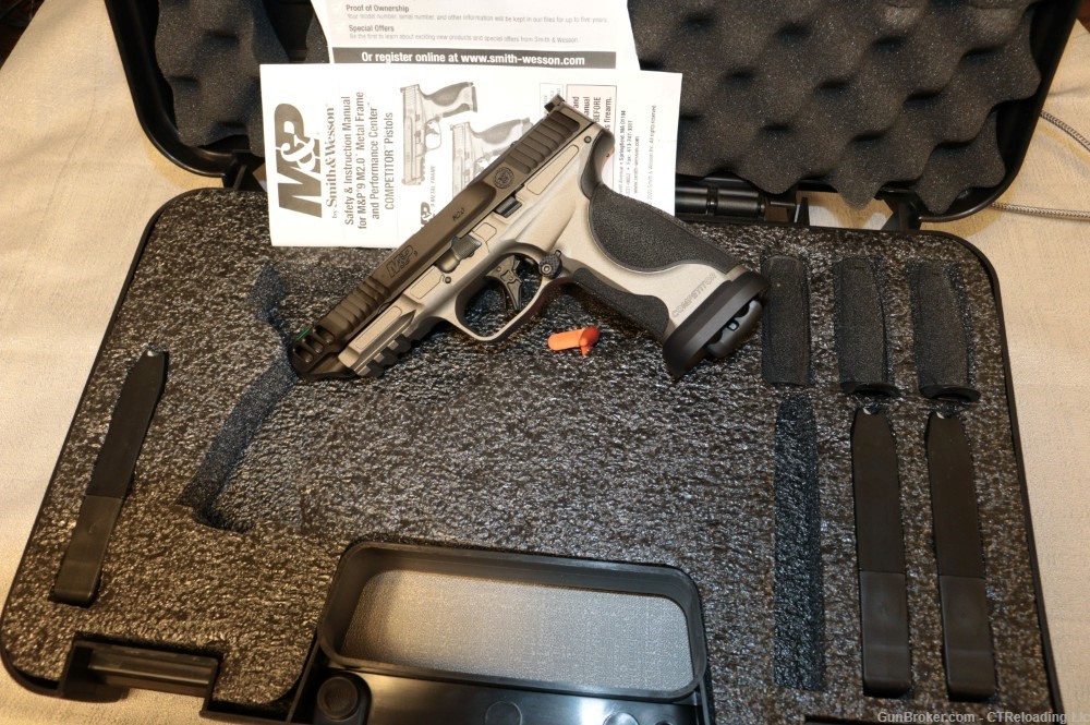 Smith & Wesson M&P Performance Center M2.0 Competitor 9mm 4 Mags Nice!-img-1