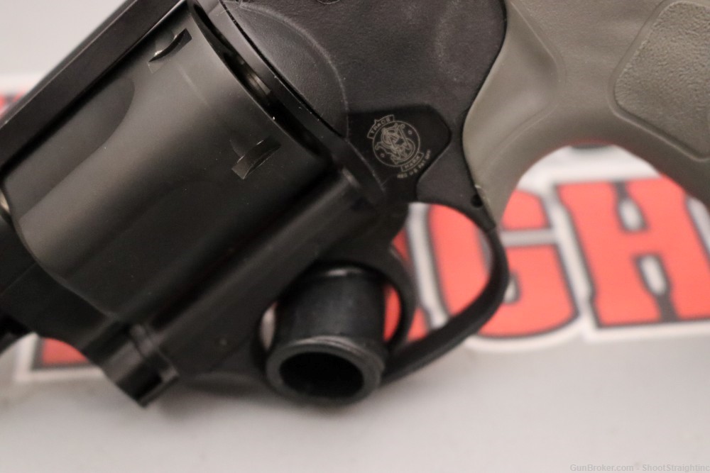 Smith & Wesson Bodyguard 38 1.875"bbl .38 SPL+P w/CT Laser-img-9