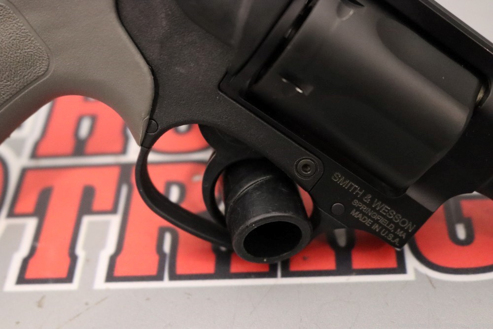 Smith & Wesson Bodyguard 38 1.875"bbl .38 SPL+P w/CT Laser-img-4