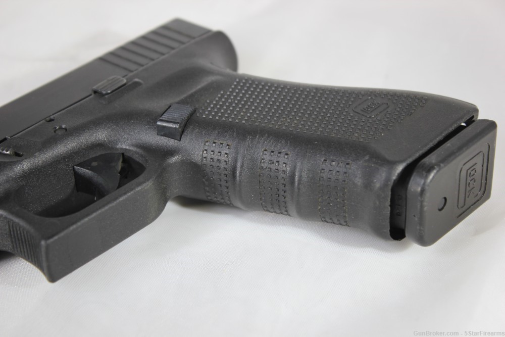 GLOCK 17 Gen 4 2 mags LE trade in Layaway Available NO RESERVE!-img-12
