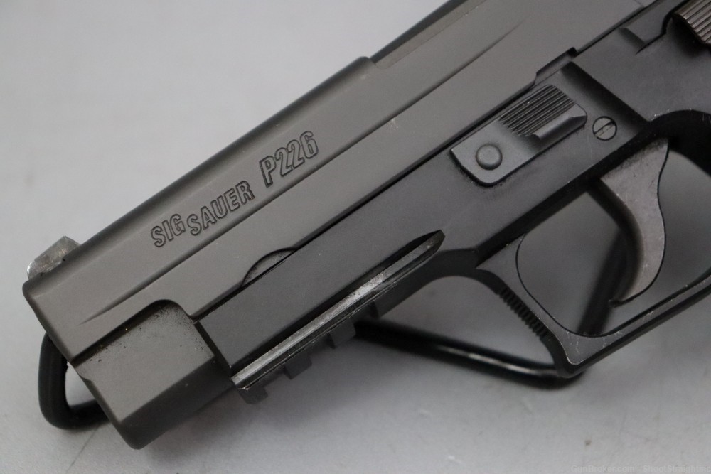 Sig Sauer P226 9mm 4.4" w/case-img-6
