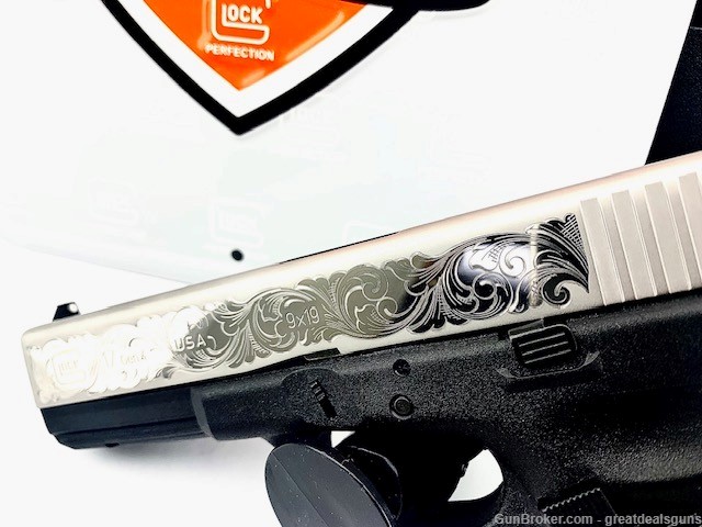 Glock 17 Gen 4 Pistol Engraved Slide 9 mm-img-4