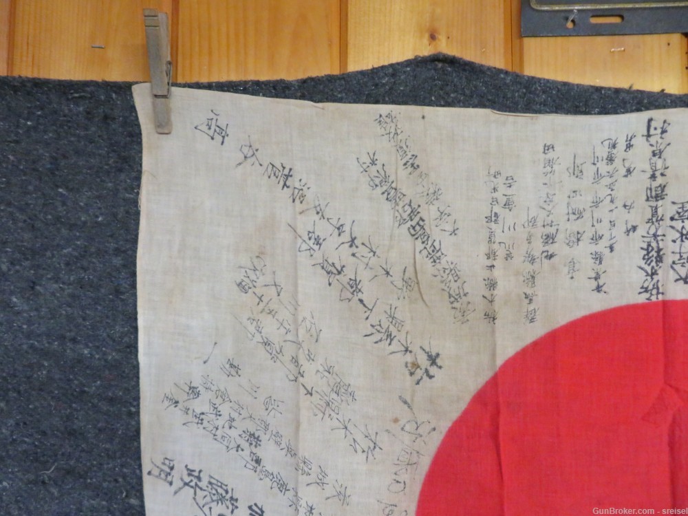 WWII JAPANESE HINOMARU MEATBALL FLAG W/ SIGNED KANJI CHARACTERS-LOOKS GREAT-img-1