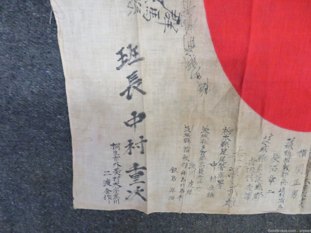 WWII JAPANESE HINOMARU MEATBALL FLAG W/ SIGNED KANJI CHARACTERS-LOOKS GREAT-img-3