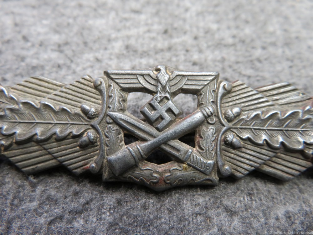 WWII GERMAN CLOSE COMBAT CLASP-NICE DETAIL-MAKER MARKED-img-1