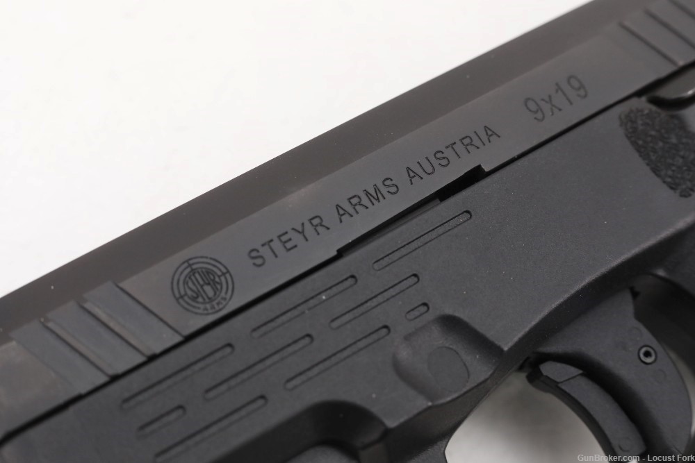 Steyr C9-A2 MF 3.5" 9mm 2-17 rd Mags Factory Box LIKE NEW No Reserve!-img-5