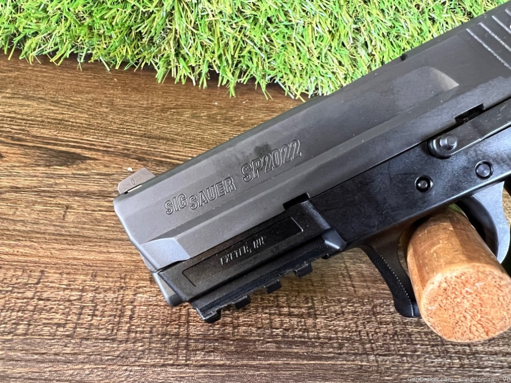 Sig Sauer SP2022 (.40SW) w/ 2 mags Penny Auction -img-3