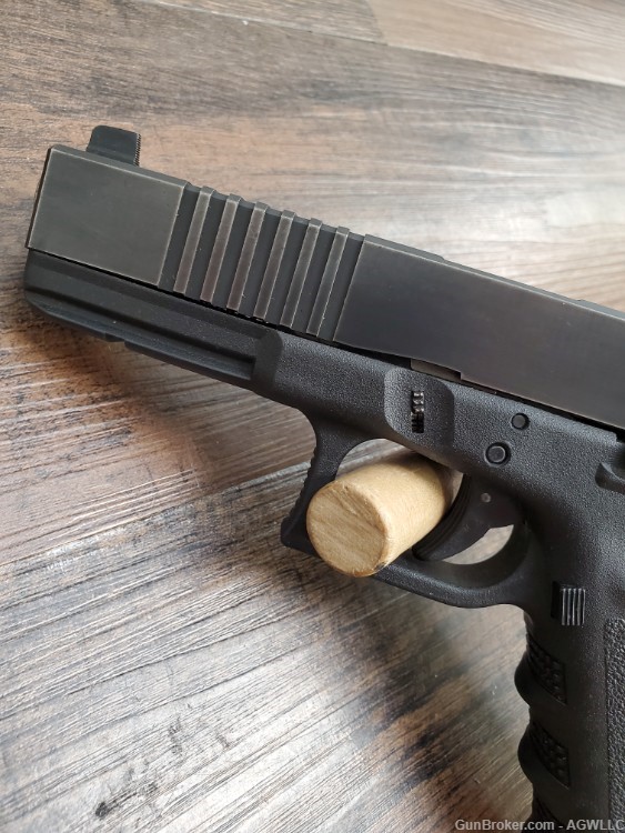 Used Glock 17 Gen 3, 9mm-img-8