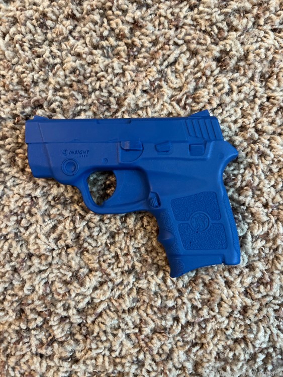 NEW Smith & Wesson Bodyguard .380 Blue Gun-img-1