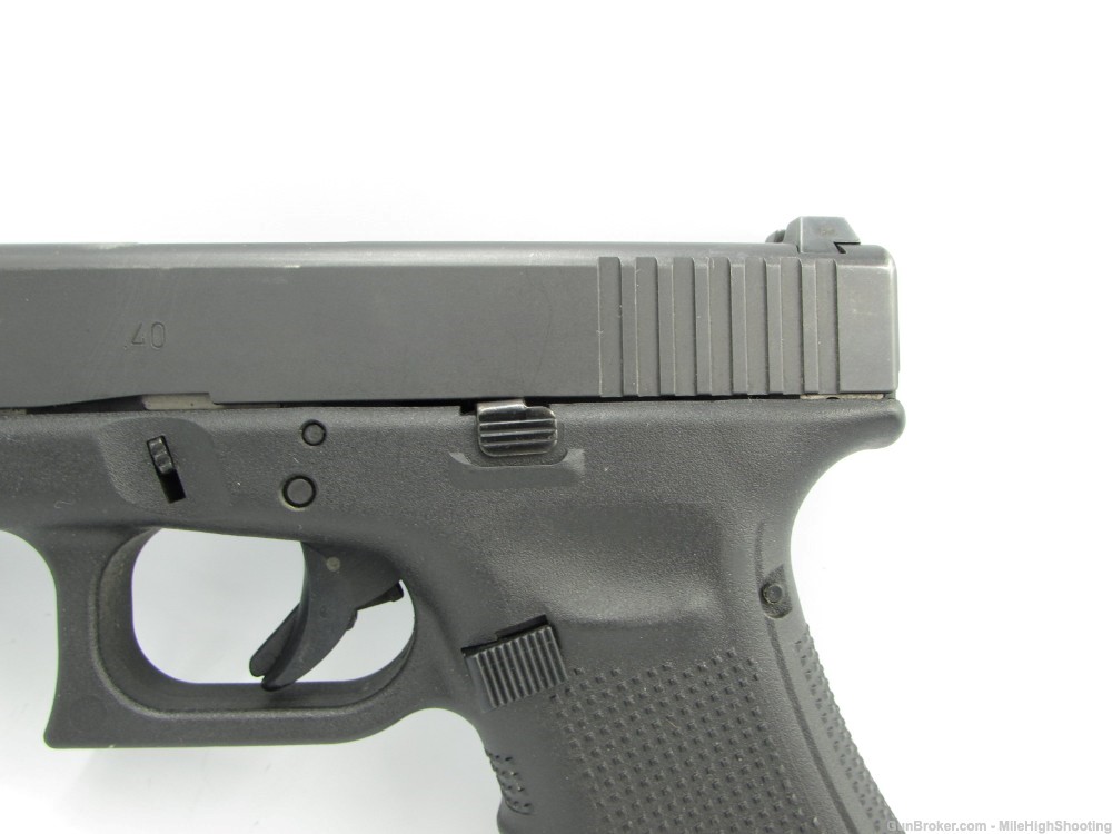 Police Trade-In: Glock G22 Gen4 4.5" .40 S&W with Trijicon Night sights-img-12