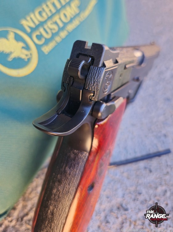 Nighthawk Custom Browning Hi Power 4.7" 9mm 5 Mags Stingray/Leather Holster-img-9