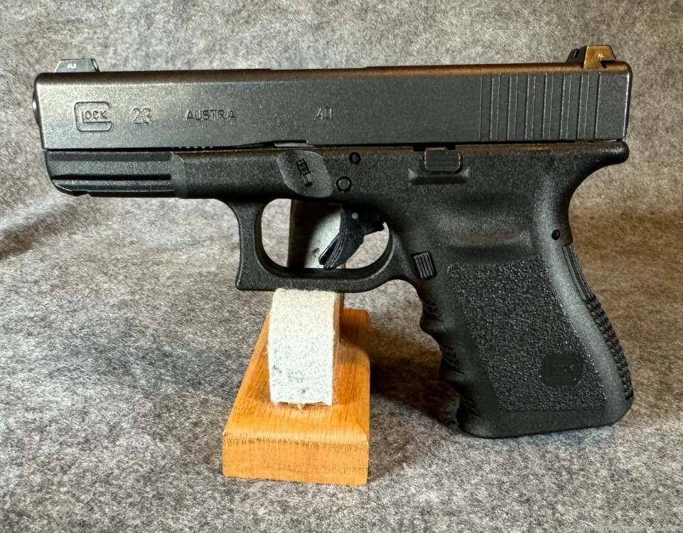 Glock 23 Gen 3 .40S&W Pistol-img-0