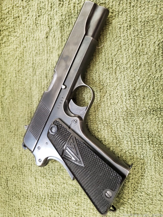 Radom P35 semi-automatic pistol, Serial number CO537. It has a 4 ½” barrel.-img-2