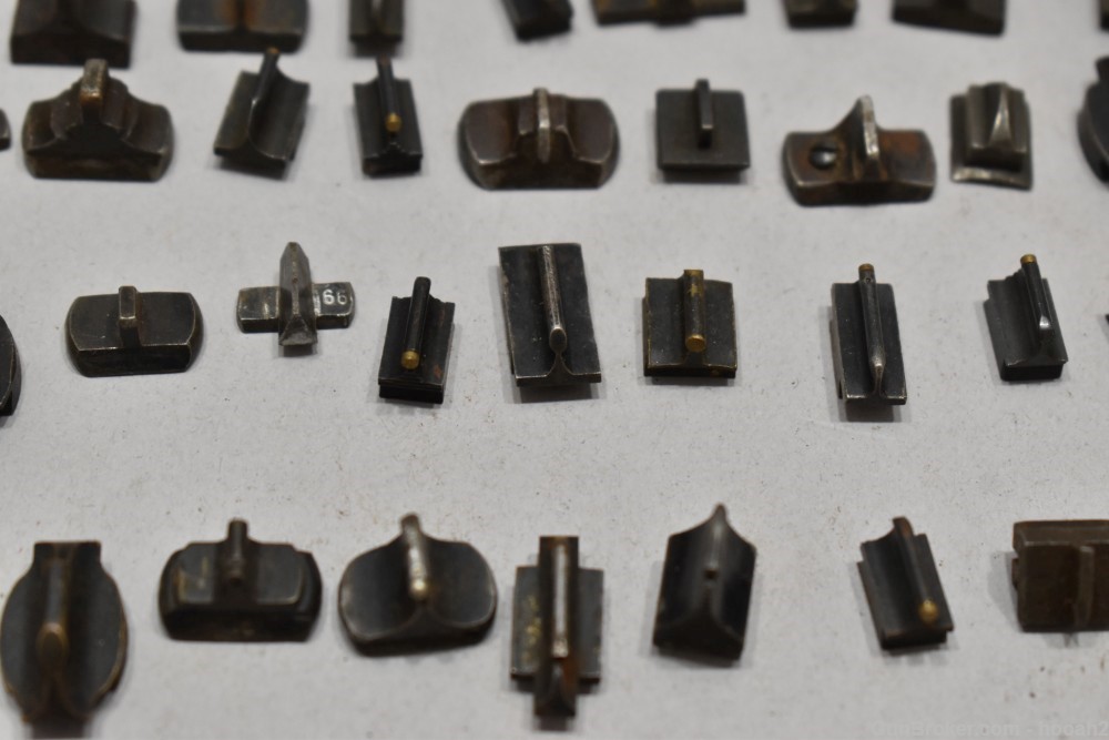 Huge Lot Approx 245 Pcs Unknown Dovetail Front Sights READ-img-14