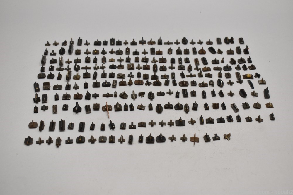 Huge Lot Approx 245 Pcs Unknown Dovetail Front Sights READ-img-0