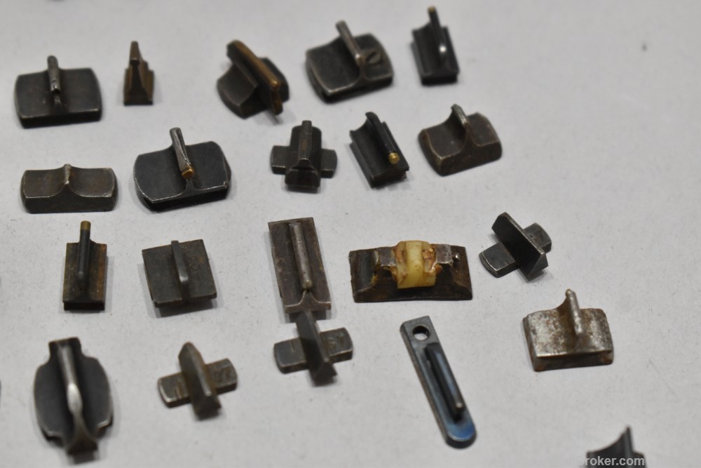 Huge Lot Approx 245 Pcs Unknown Dovetail Front Sights READ-img-10