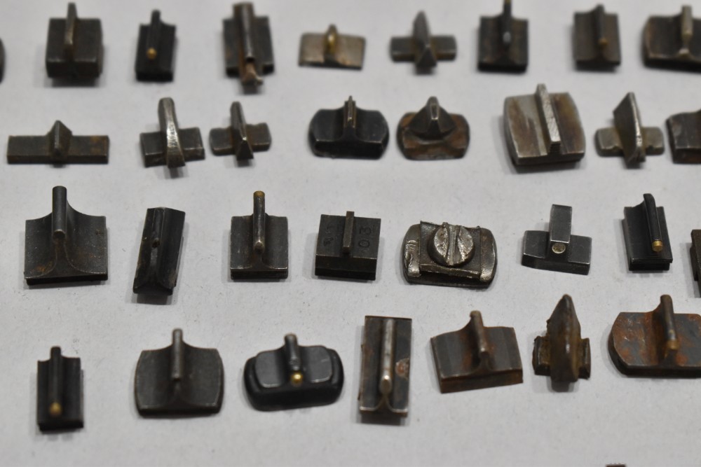 Huge Lot Approx 245 Pcs Unknown Dovetail Front Sights READ-img-7