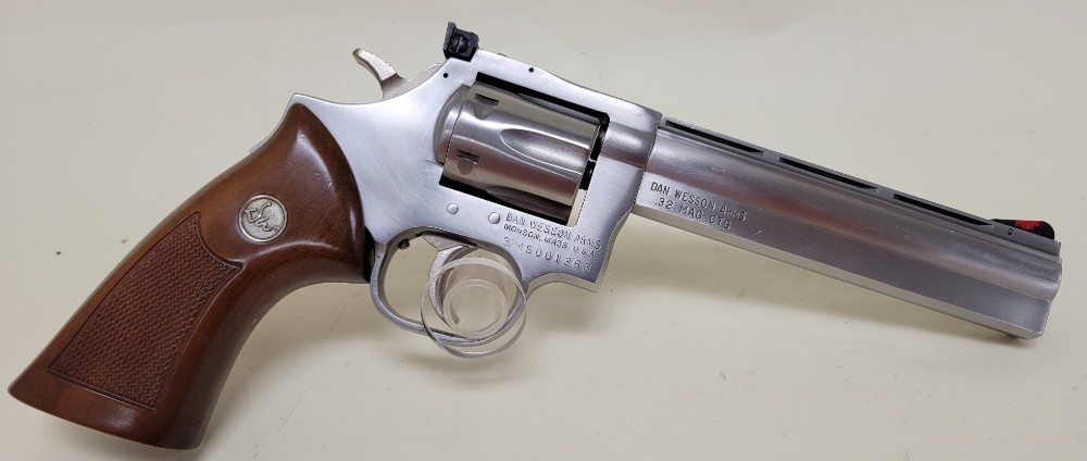 Dan Wesson 732VH6 32 H&R Mag 6" Barrel Stainless-img-0
